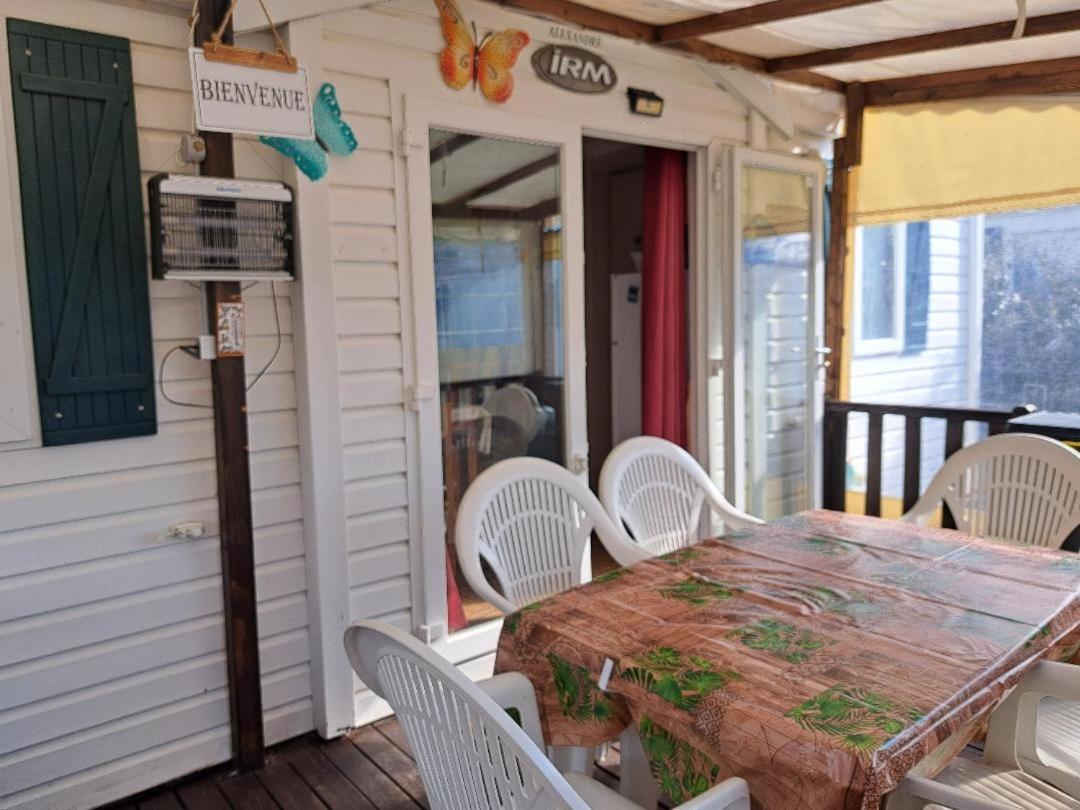 Mobile Home Tout Confort Alexandre La Roque-d'Antheron Exterior foto