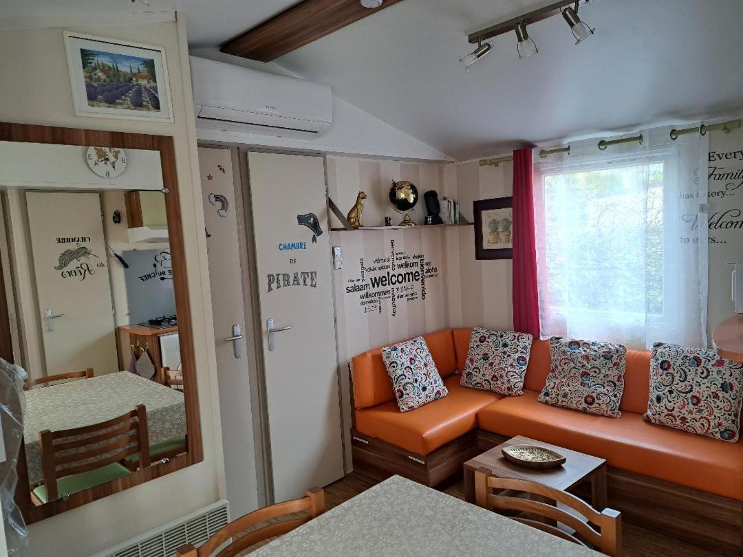 Mobile Home Tout Confort Alexandre La Roque-d'Antheron Exterior foto